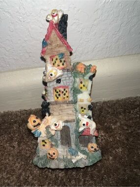 Source Unknown Halloween Haunted House Figurine in Beige, Orange, White, Black